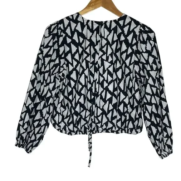 ANTHROPOLOGIE HAZEL Women’s Black and White Geo Print Cropped Top Med - Picture 4 of 4